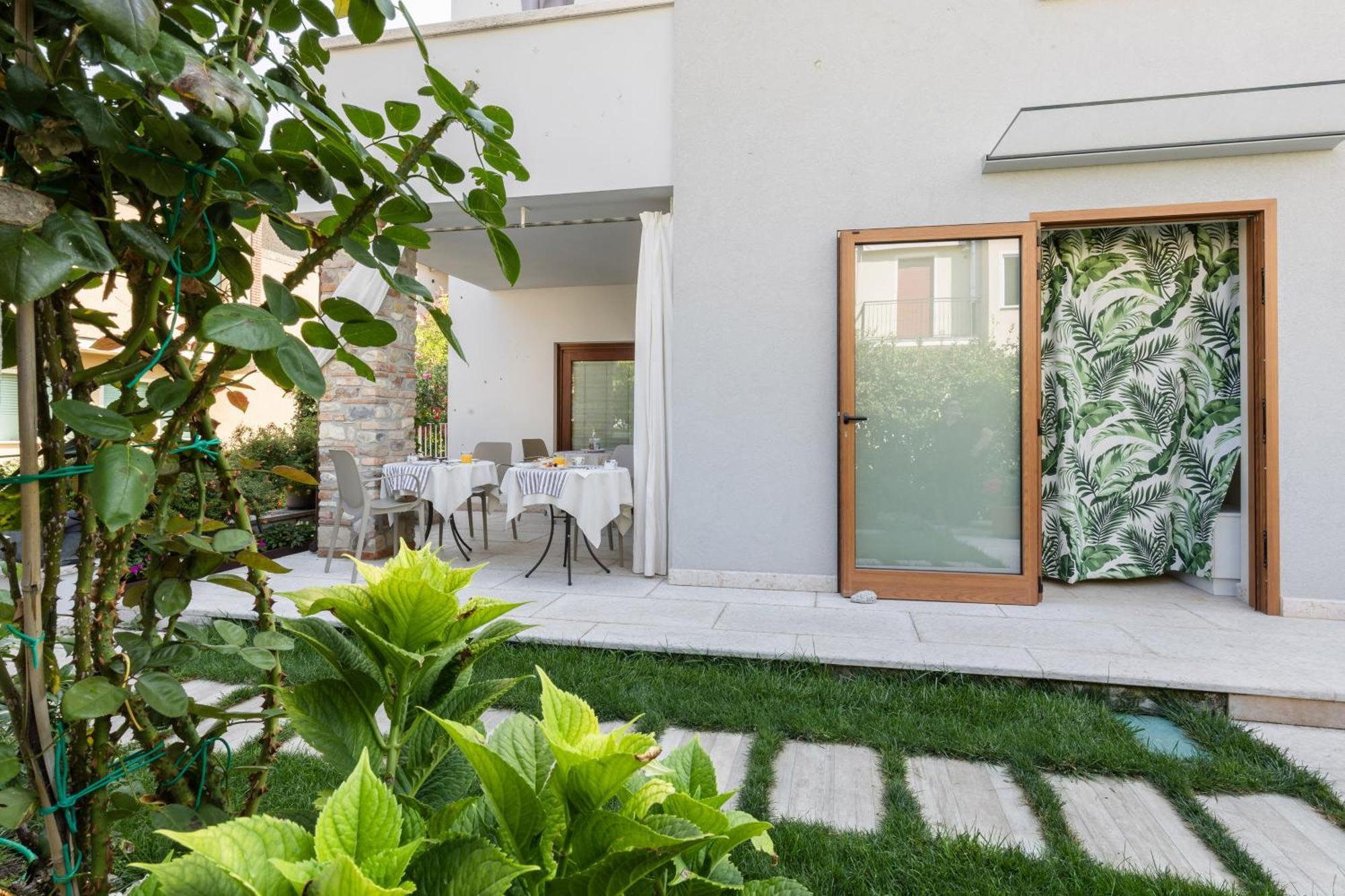 Bed and breakfast Charming Sirmione Extérieur photo